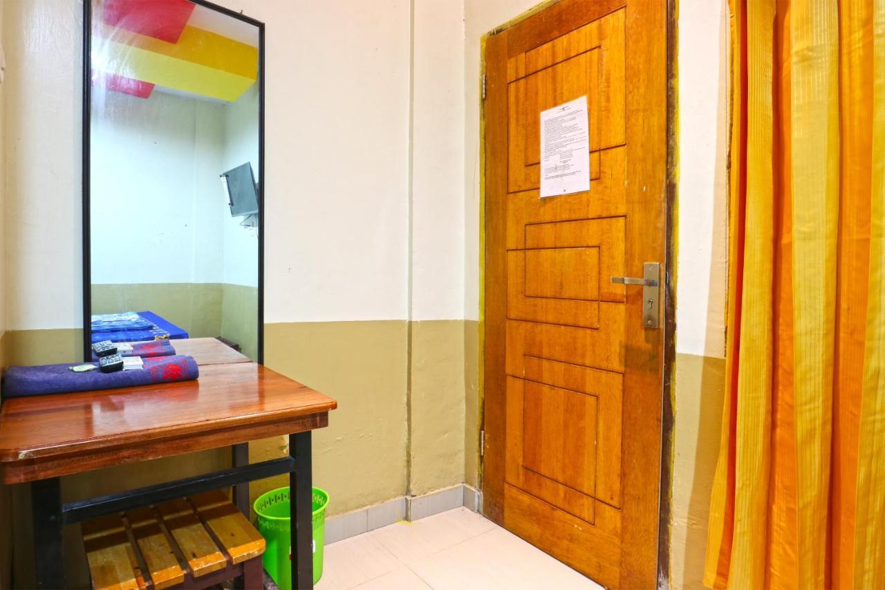 Penginapan Medan Exterior photo
