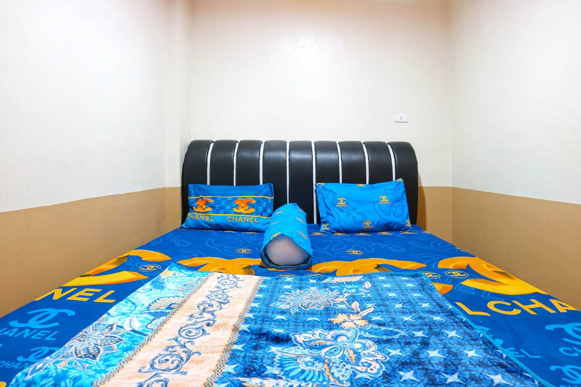 Penginapan Medan Exterior photo
